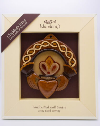 claddagh ring Irish wall plaque wooden